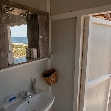 Roxa Caravan Fishing Spot