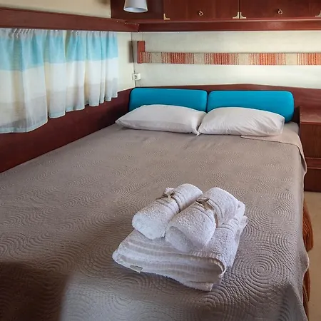 Camping Roxa Caravan Fishing Spot Agios Nikolaos (Zakynthos)